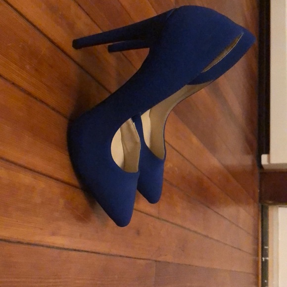High heels - Picture 2 of 3